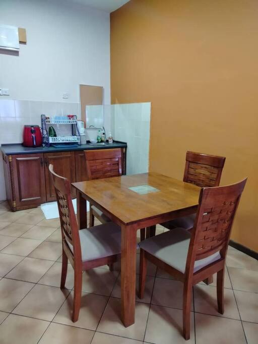 Homestay Elina - Cheap And Cosy Port Dickson Exterior photo